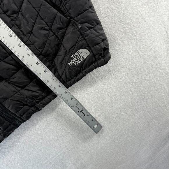 The North Face Vest Men's XL Black Puffer Thermoball Packable Lightweight Logo - Picture 4 of 11
